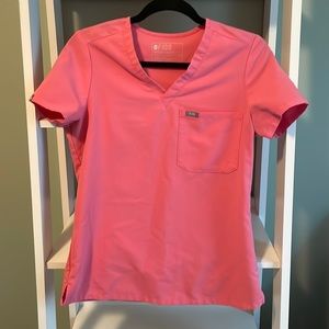 Pink size xs scrub top figs